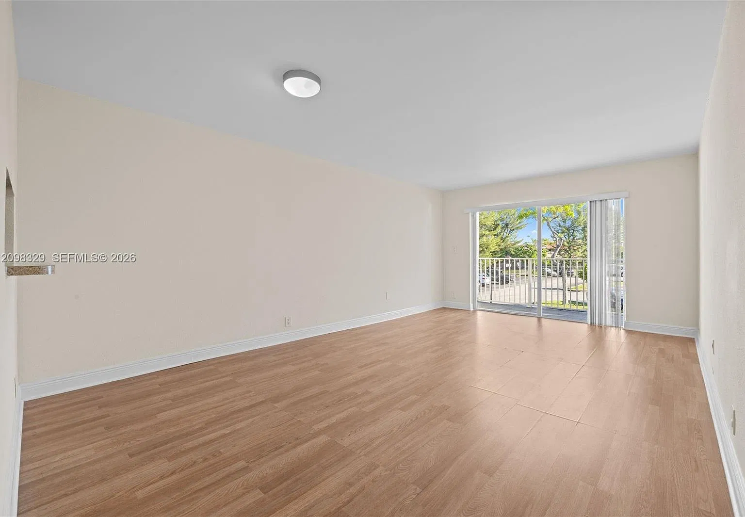 5241 Geneva Way — Photo 2