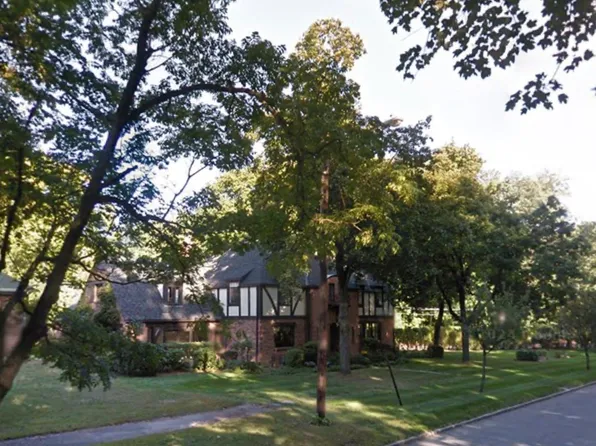 511 Trafton Rd, Springfield, MA 01108