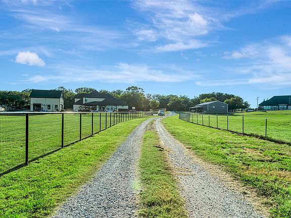 4th image of 390 Paxton Rd