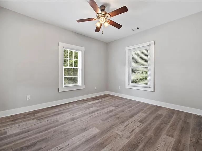 1126 Briarcliff Pl NE #1 — Photo 11