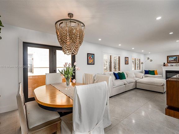 5th image of 1241 La Mancha Ave