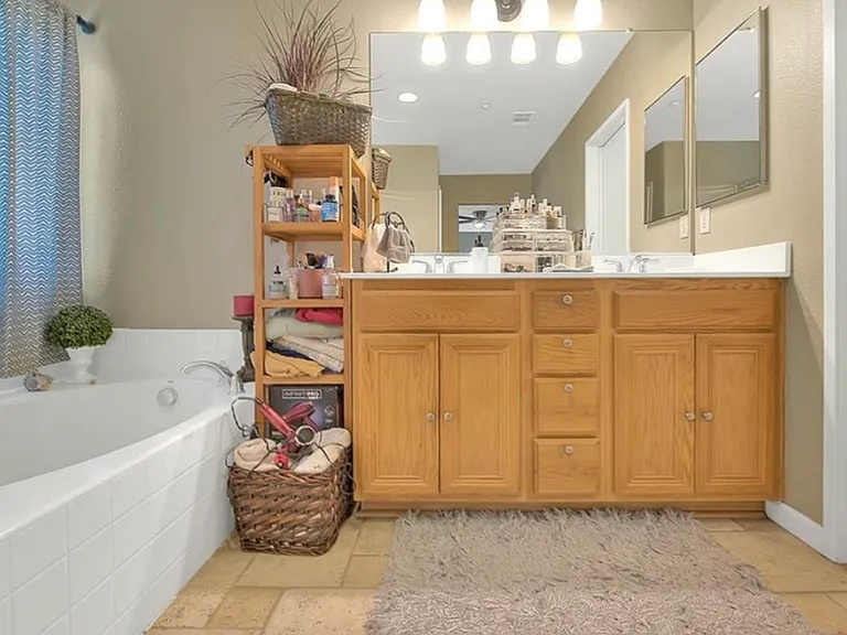 16278 Pablo Creek Ln — Photo 41