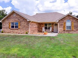 704 SW 11th St, Muldrow, OK 74948