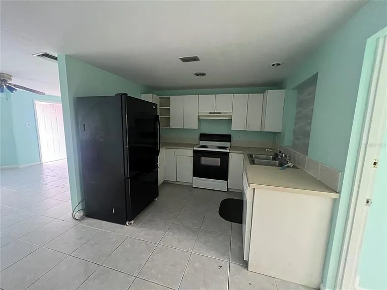 394 Ferris Dr NW — Photo 4