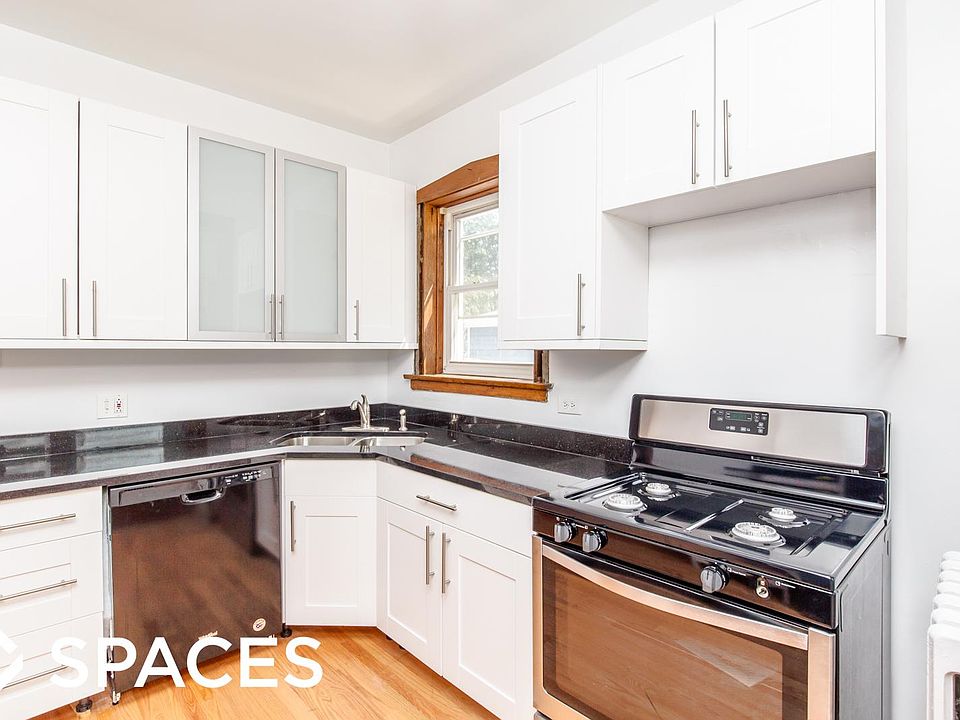 1st image of 3936 N Marshfield Ave #3SRE