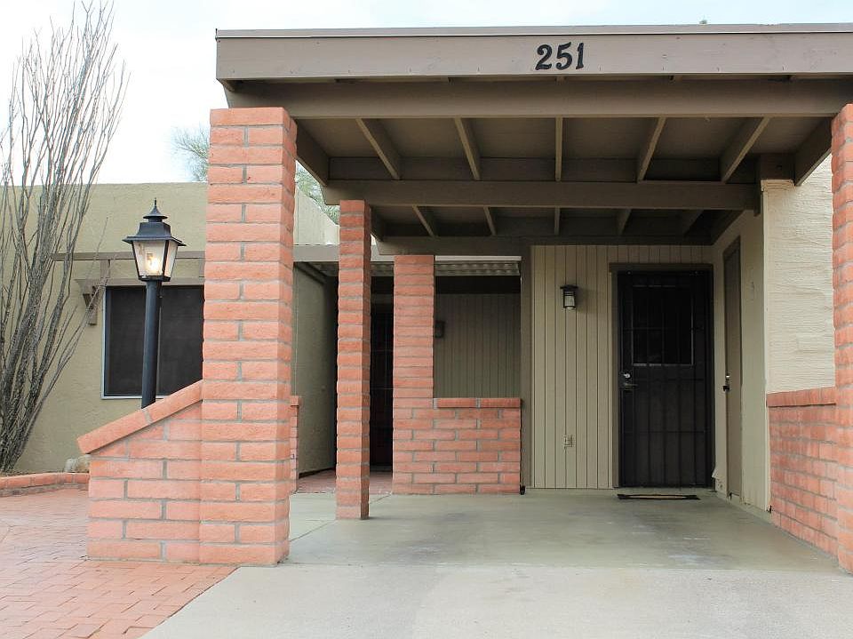 1st image of 251 N Calle Del Lago