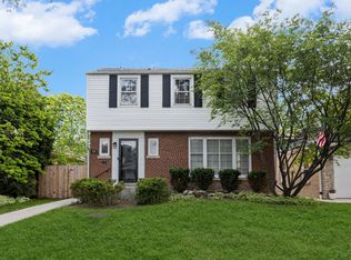 4943 Fairview Ln, Skokie, IL 60077