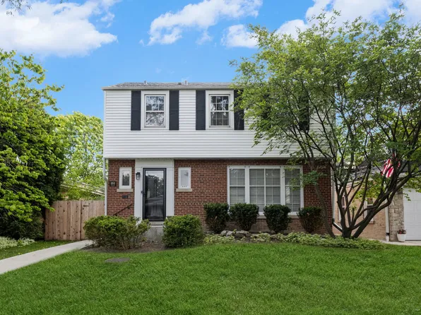 4943 Fairview Ln, Skokie, IL 60077