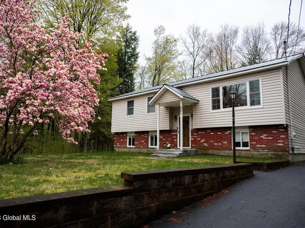 521 N Creek Road, Greenfield Center, NY 12833