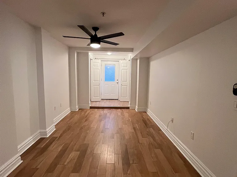 827 Garden St #1 — Photo 2