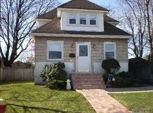 830 Ardmore Pl, Bellmore, NY 11710