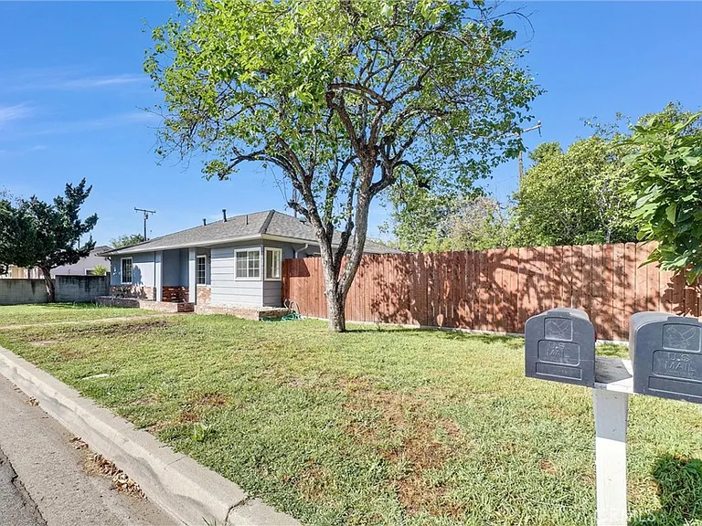 1611 S 4th Ave — Photo 23