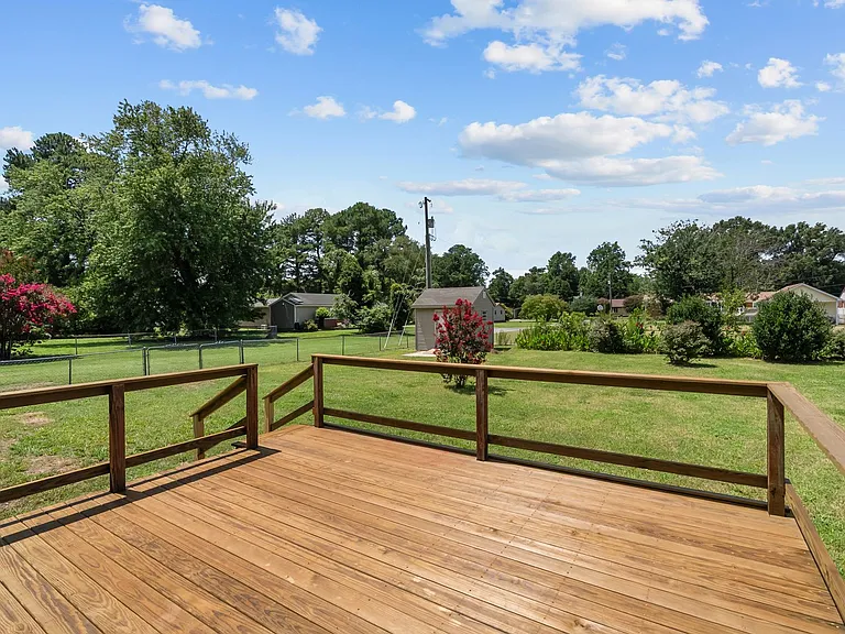 113 Palmyra Dr — Photo 3