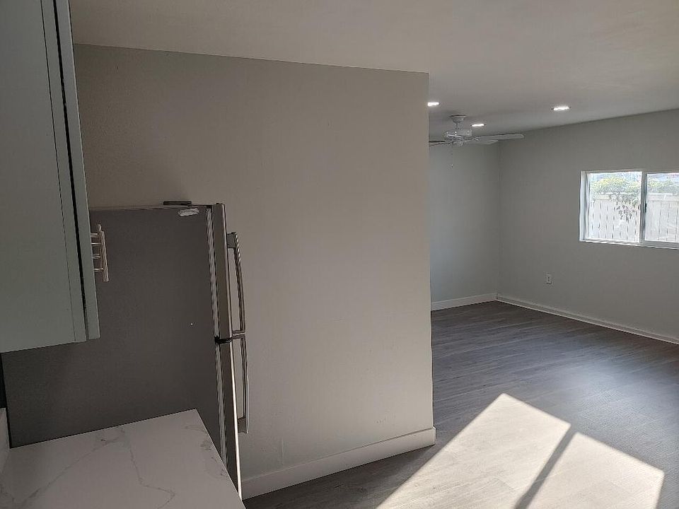 1st image of 1064 Camino Ciego