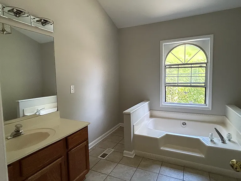 685 Coventry Township Ln — Photo 11