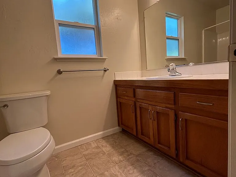 3615 Stauss Ave — Photo 10