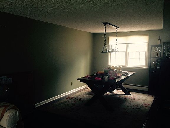 2nd image of 24 Mapleleaf Dr