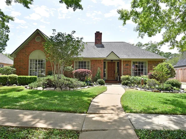 3862 W Wisteria Cir, Sugar Land, TX 77479