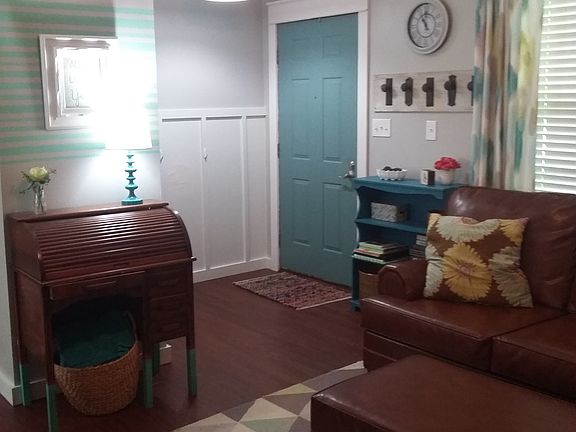 5th image of 399 Highmeadows Village Dr