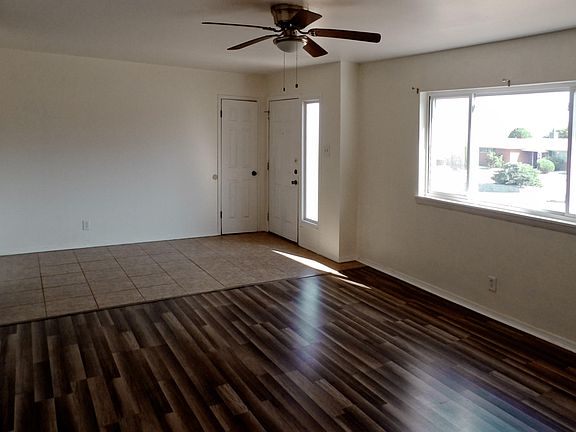 4th image of 3503 Garnet Dr