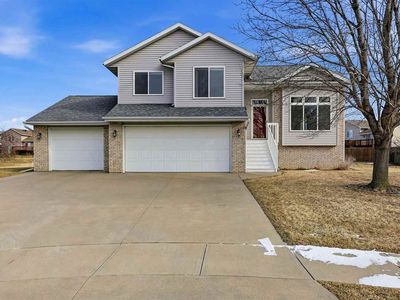 1078 Bay Hill Cir, North Liberty, IA, 52317
