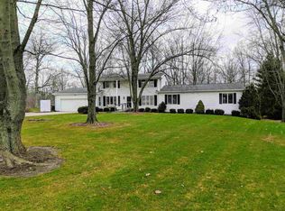 1635 S Sutton Circle Dr, Bluffton, IN 46714
