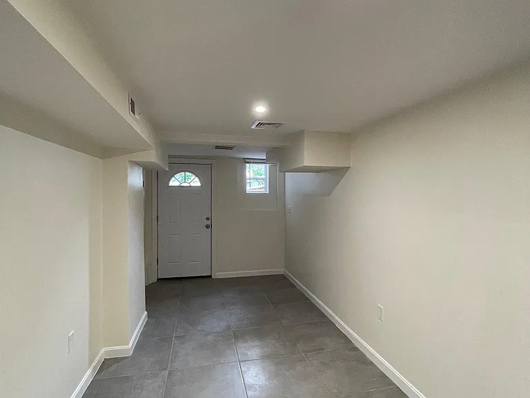85 Moreland St — Photo 12