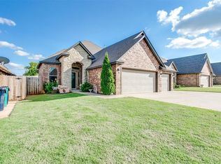 11912 SW 18th St, Yukon, OK 73099