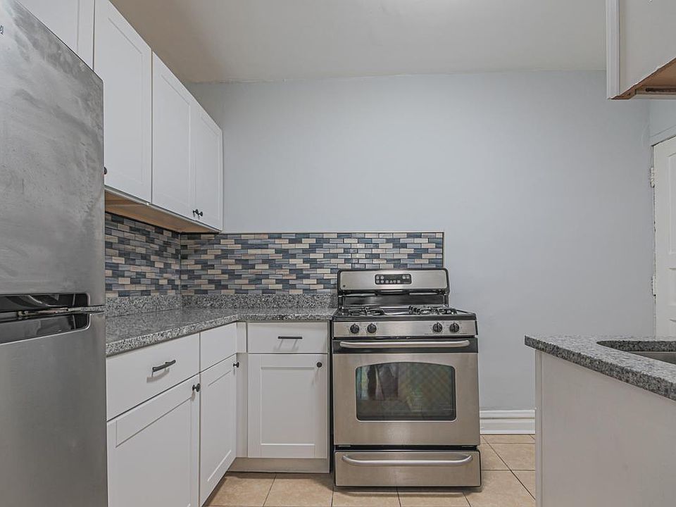 1st image of 1900 S 51st Ave #1