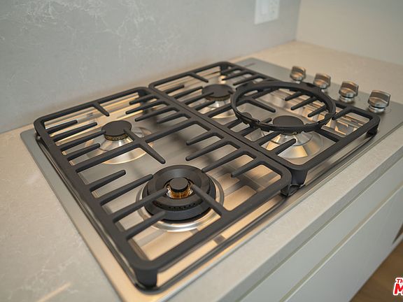 5th image of 877 S Francisco St #1002