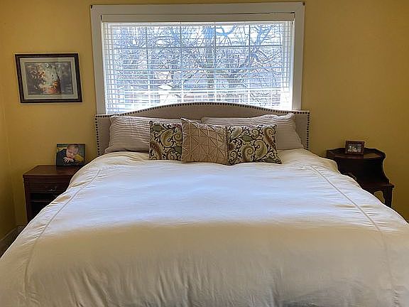 1st upstairs bedroom 