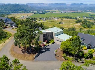297 Ridgecrest Dr, Roseburg, OR 97471