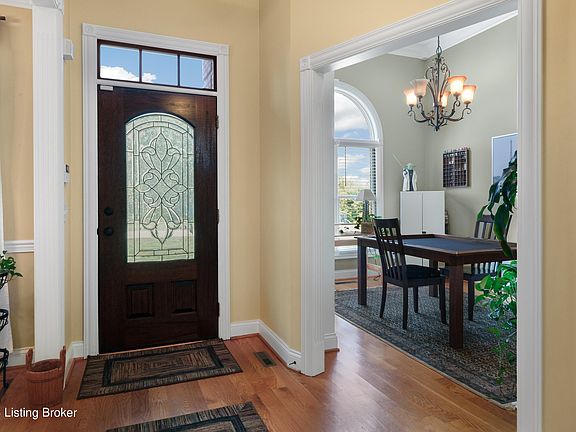 4th image of 226 Knights Ct