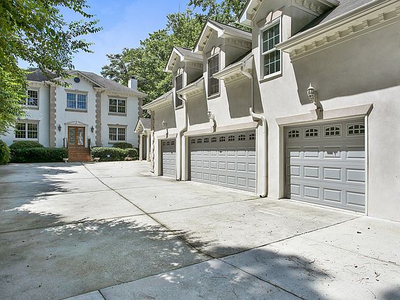 4 car garage, In law Suite