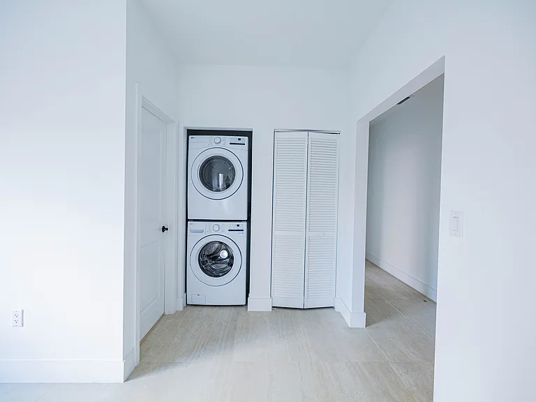 3189 SW 23rd Ter #3189 — Photo 76