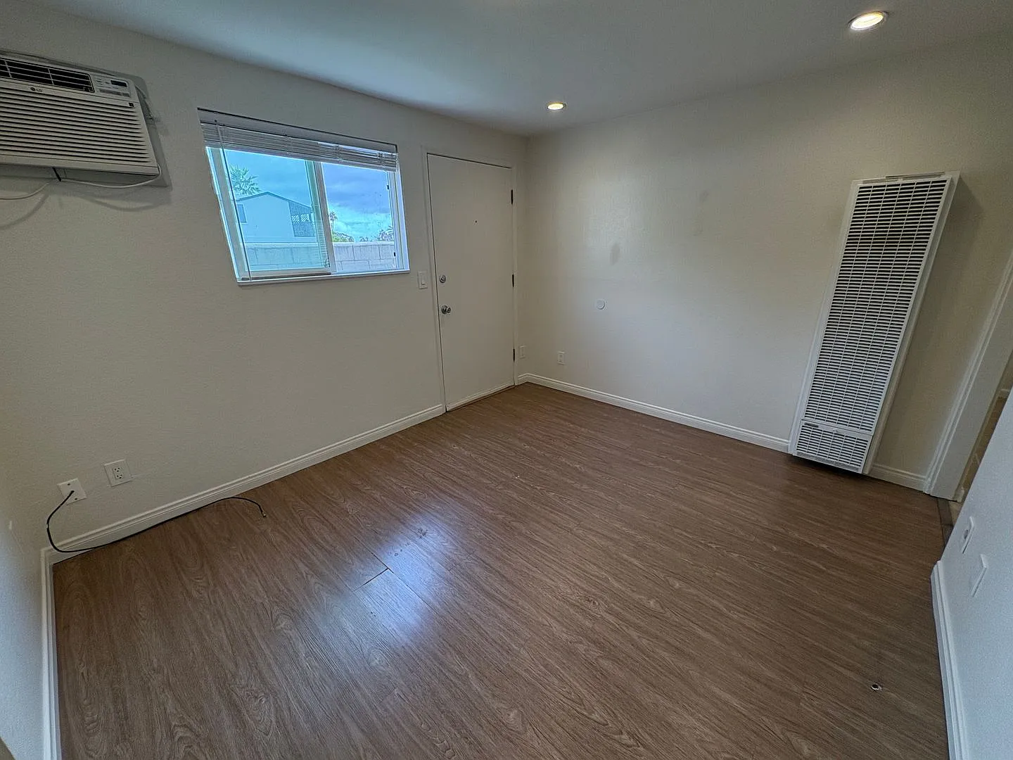 Studio Apartment In Pacific Beach — Photo 3