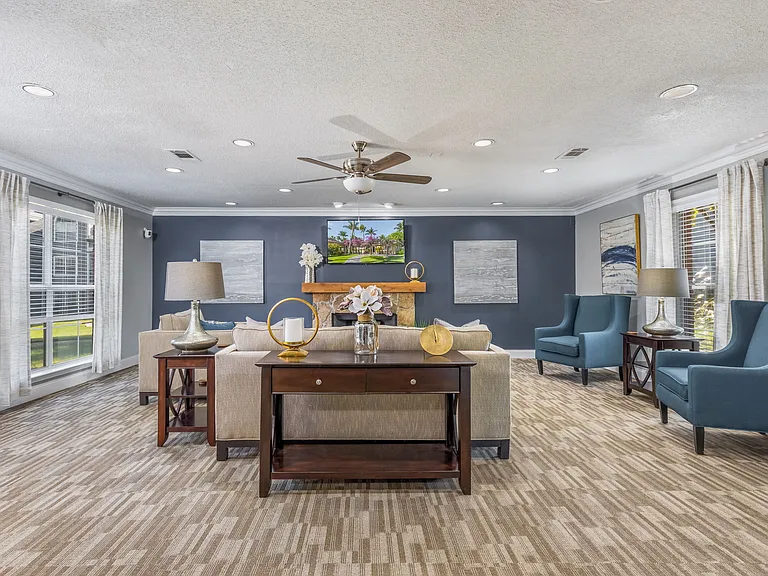 Oak Hollow Apartments — Photo 34