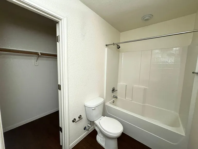 4707 Waterproof Dr — Photo 18