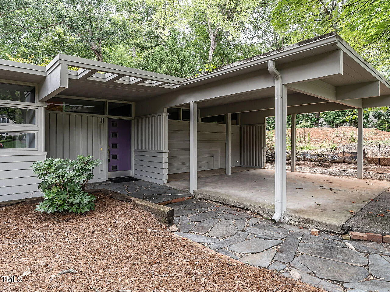 Studio, 2.0 bath, 2043 sqft, $3,750 — Photo 4
