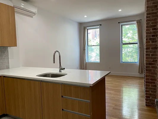 Rented by Compass | media 19