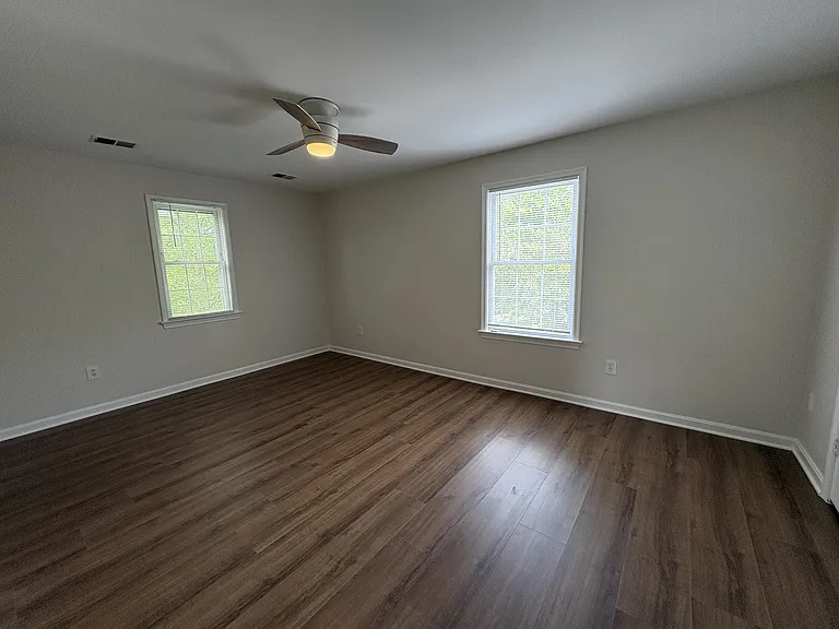 4305 Pleasant Valley Rd — Photo 13