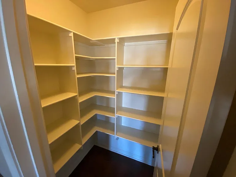3005 Chapman Ct — Photo 8