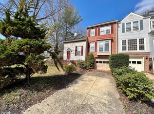 7366 Hidden Knolls Ct, Springfield, VA 22153