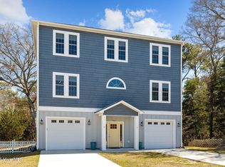 310 Lord Berkley Dr, Emerald Isle, NC 28594