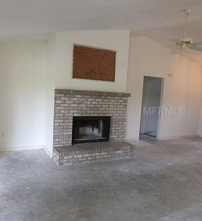 3rd image of 1520 Toluca Ct