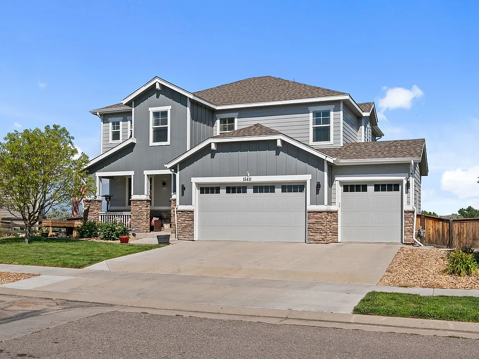 15411 Village Cir