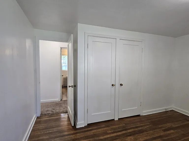 449 NE Winchester St — Photo 13