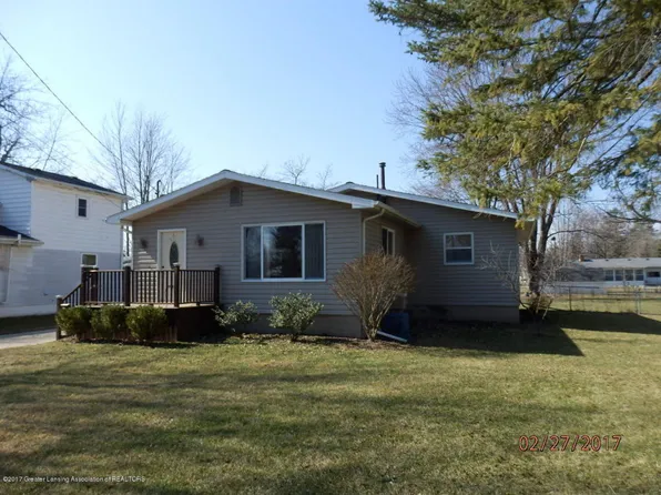 708 S Wight St, Saint Johns, MI 48879