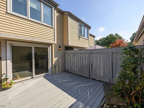 4th image of 3201 Mariners Island Dr NW Unit 3G