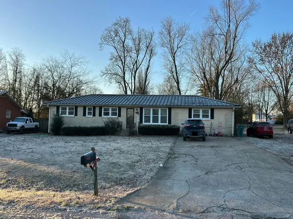 408 Oakdale Dr, Lebanon, TN 37087